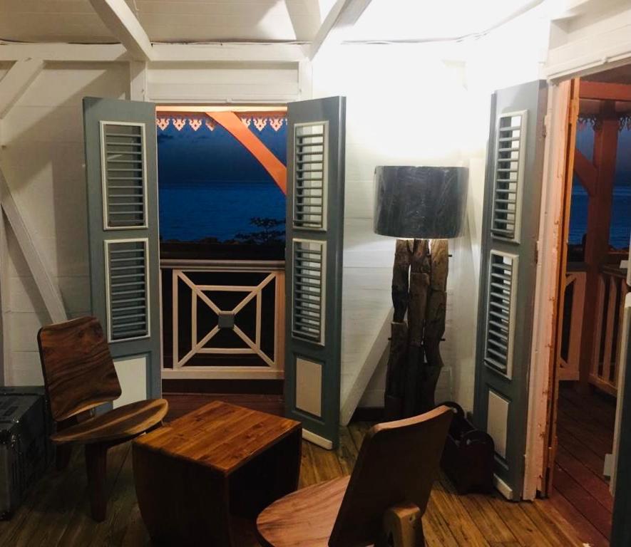 Habitation Baliache - Maison Creole Avec Jardin Privatif, Plage A 200M Deshaies Luaran gambar